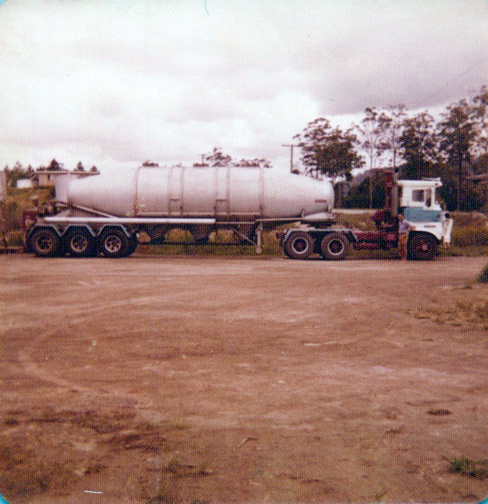 Side photo of our new truck trailer